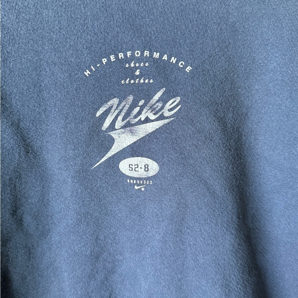 VTG Nike Women's Dark Blue Crewneck Cropped Sweatshirt - Picture 2 of 4